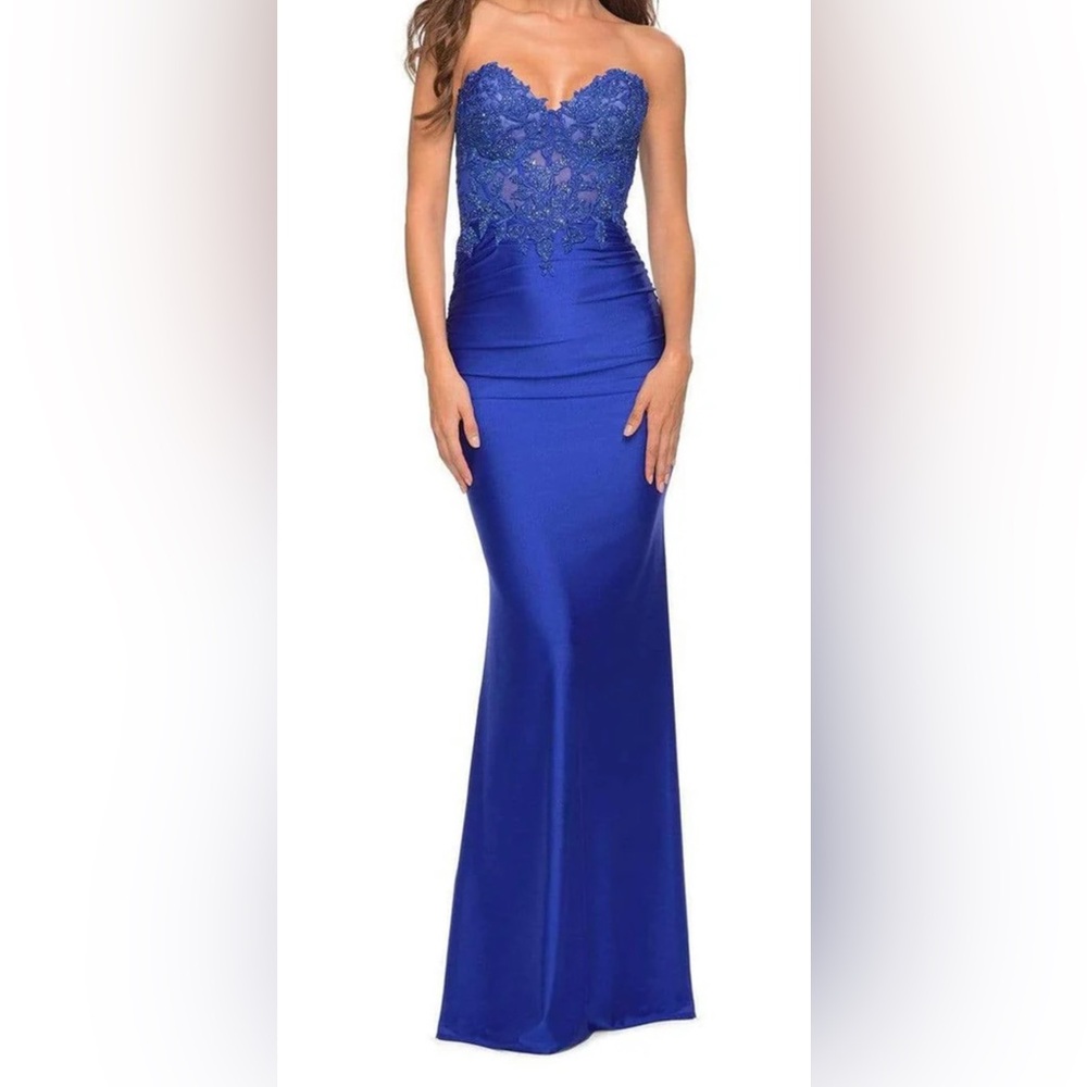 Strapless Lace Sweetheart Evening Gown in Cobalt Blue